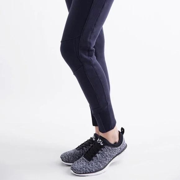 APL Perfect Jogger in grey. Size XS. 100% Japanese cotton terry. - Picture 6 of 9